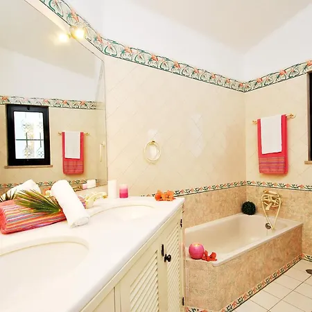 Villa Mauritius By Algarve Vacation